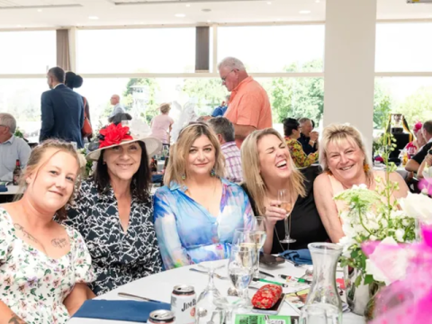 Autumn Racing (April)