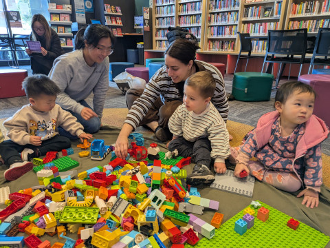 Mums and children at  Chat and Play 