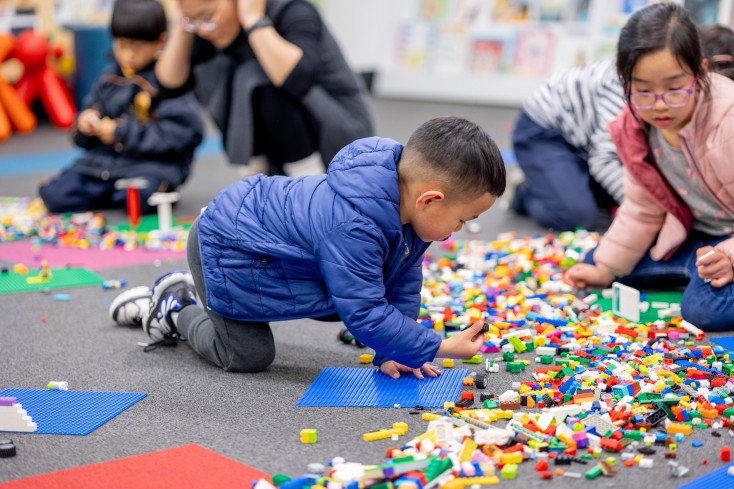 Kids playing with Lego.