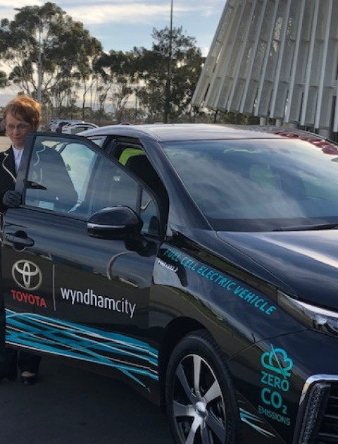 Hydrogen-Fuelled Fleet Cars