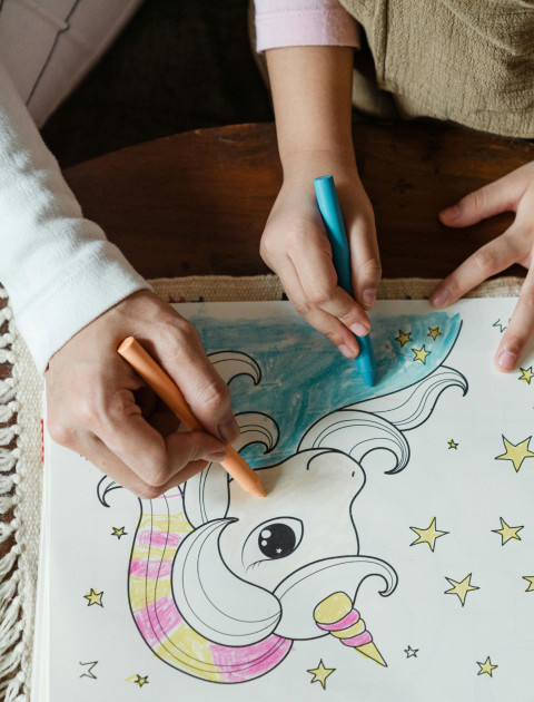 mum and child colouring