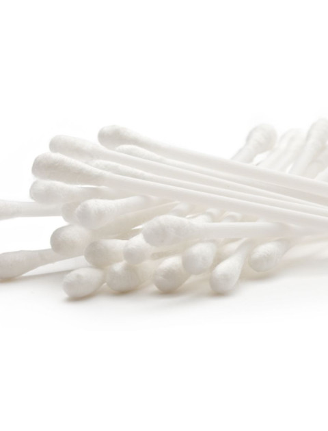 Cotton wool buds (with plastic sticks)