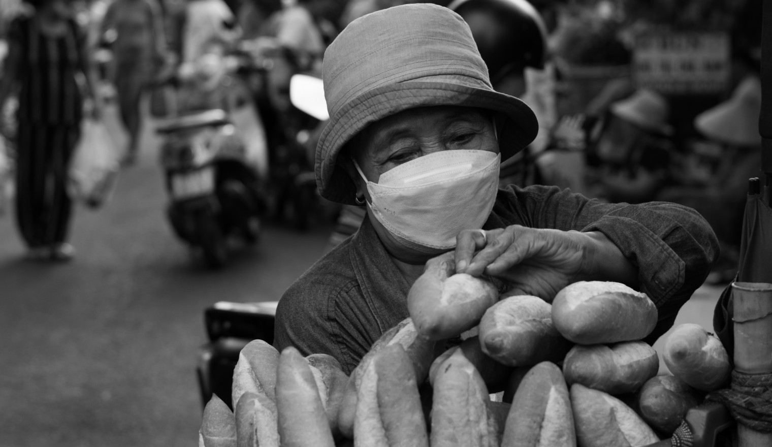 Judge’s Choice Award: Lauryn Brockwell @candidframesbylauryn- Early Morning Market