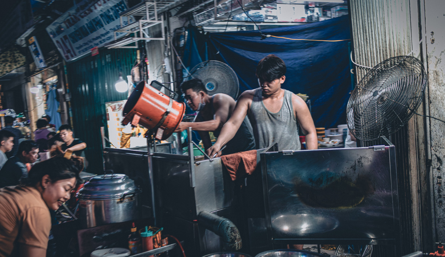 People’s Choice Award: Mario Reyes @chromacrafty - Midnight Meals