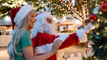 Wrap up the magic of Christmas by supporting local this festive season! Snap a memory, see Santa and friends and experience everything on offer.