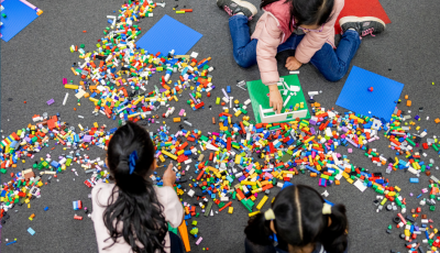 Children playing with Lego 